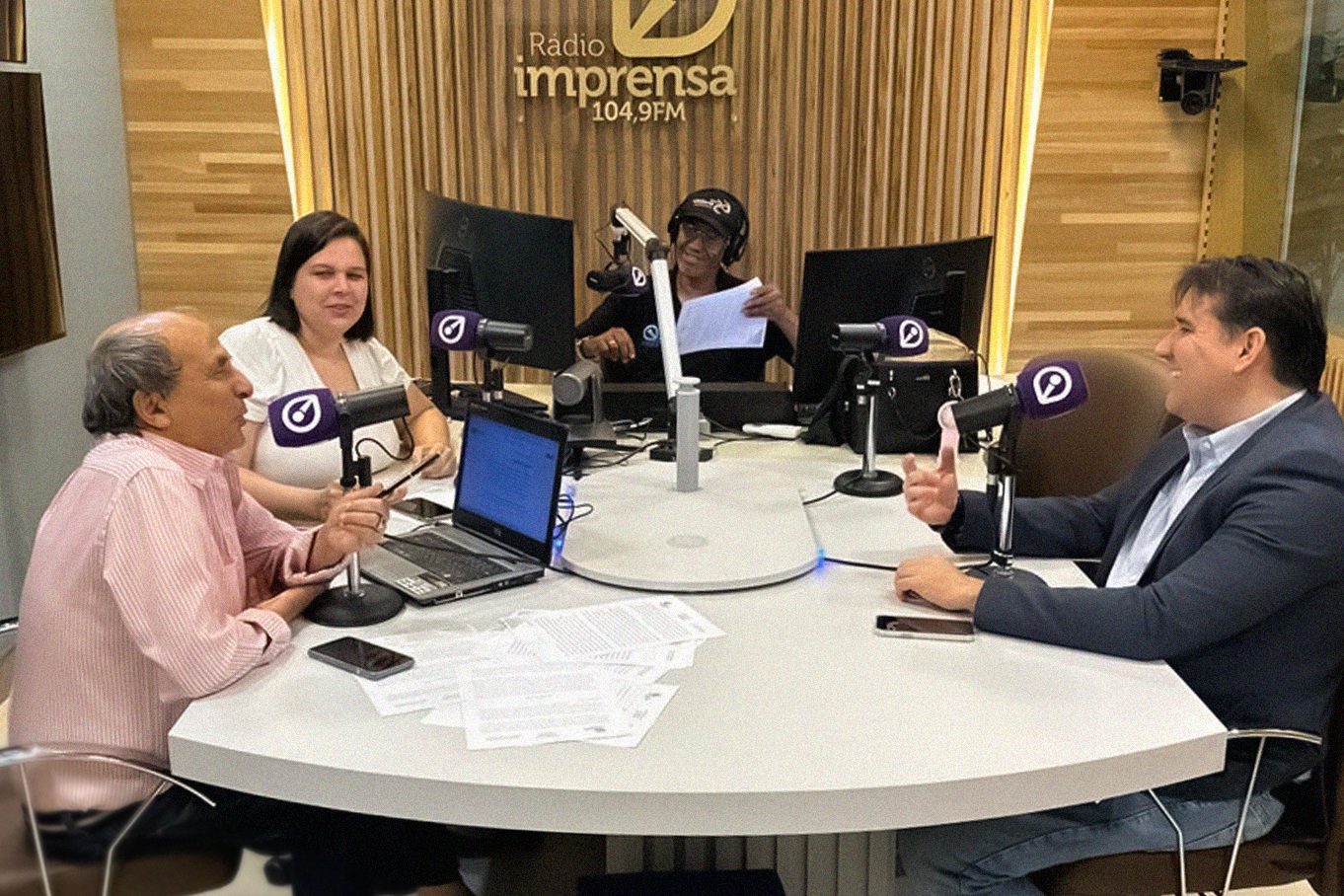 Outubro Rosa: Especialista da CHS Aprendizagem fala em entrevista sobre prevenção